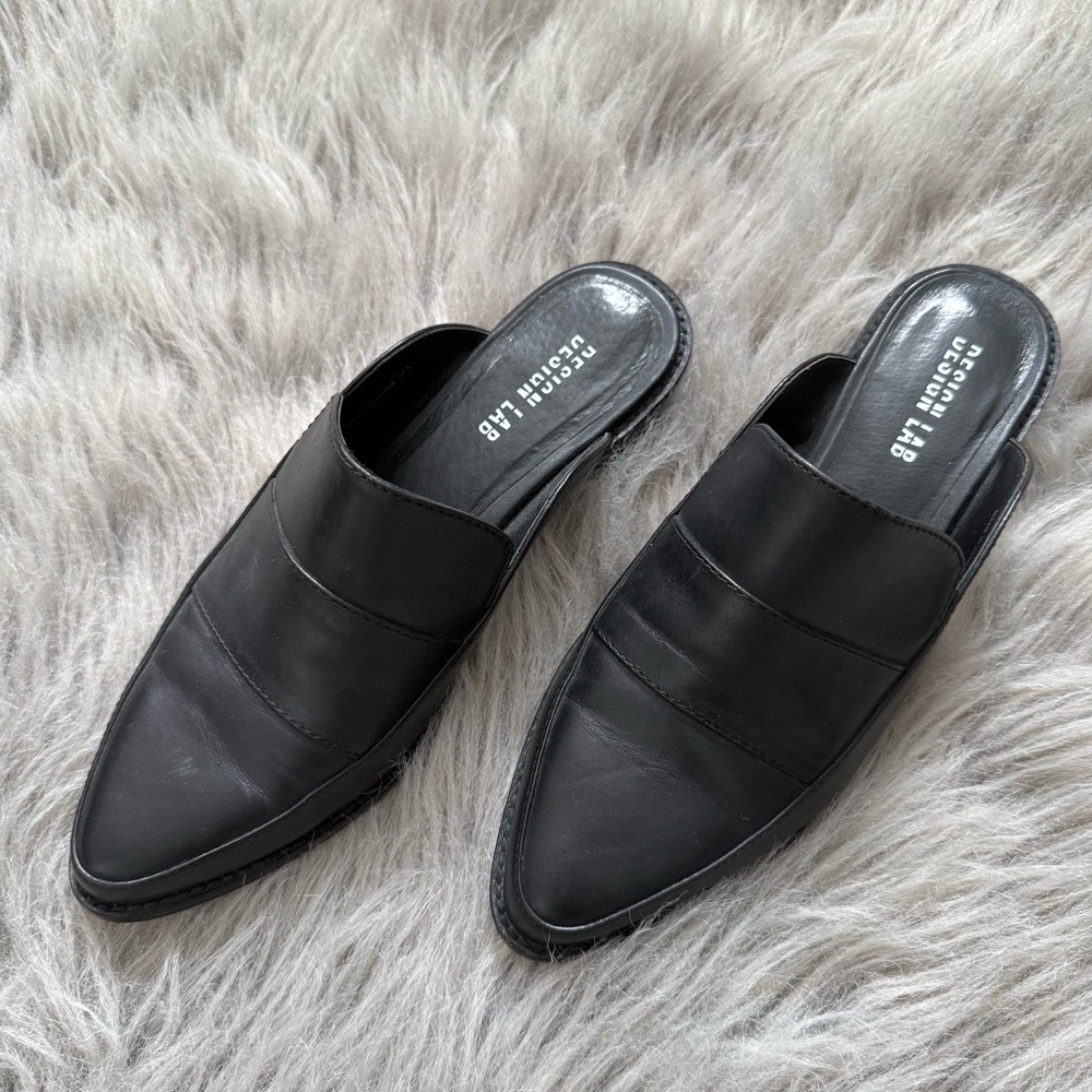 Design Lab Lord & Taylor Black Leather Pointed Toe Mules